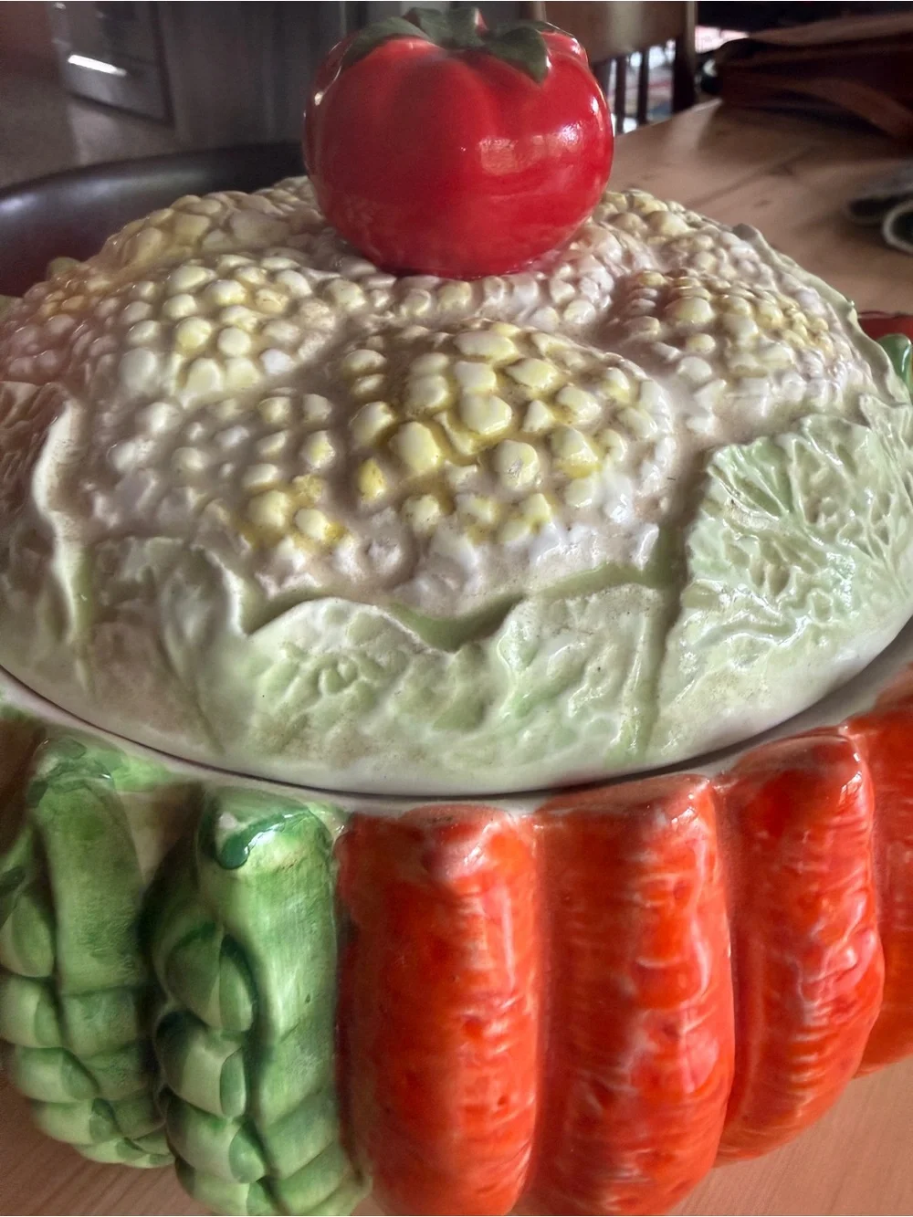 Vintage Sigma Ceramic Vegetable Crisper with Tomato‎ Handles